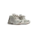 Men’s Runner Sneaker  in Beige - Image 2